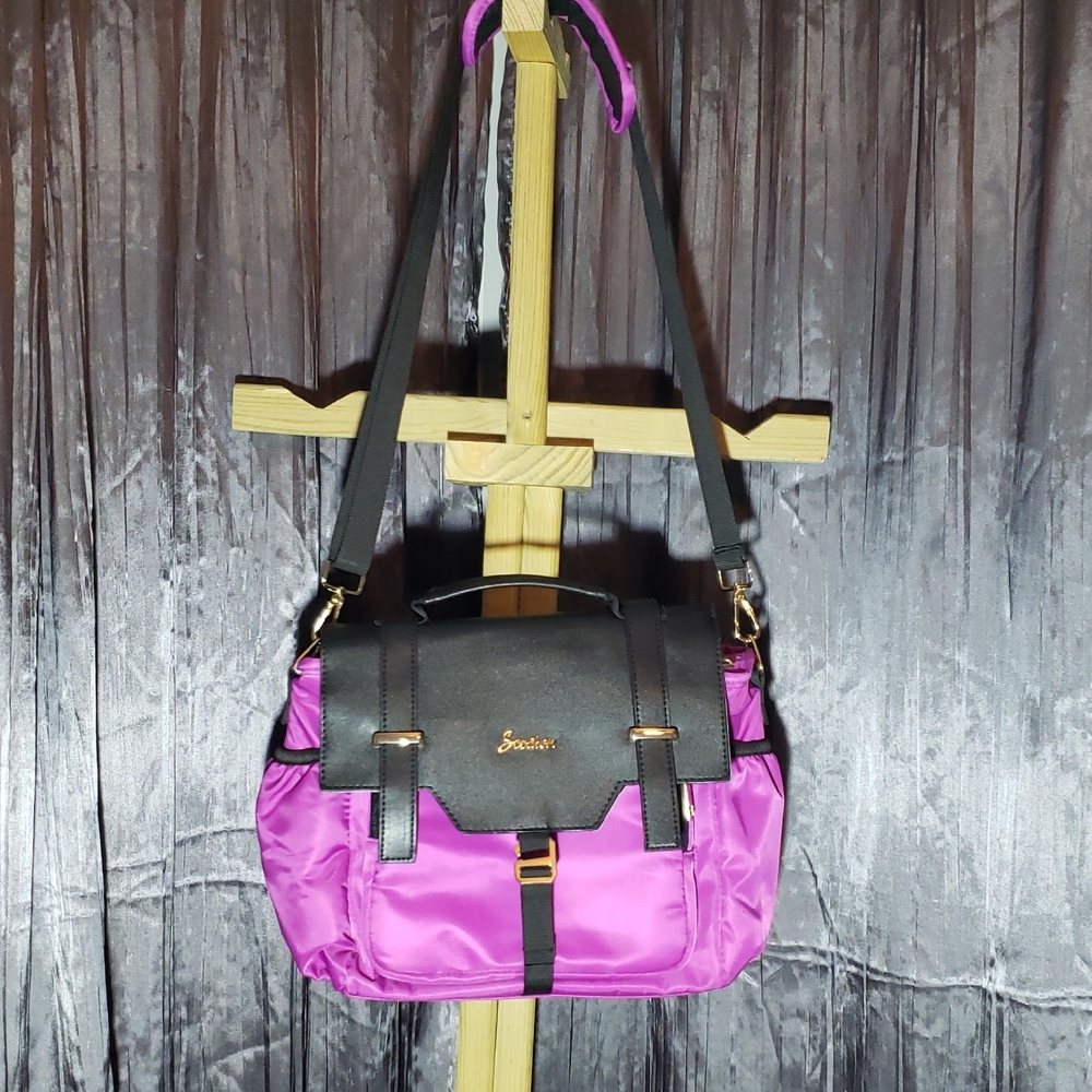 Lunchbag Scochen Purple-Pink Nylon Crossbody Satchel with Black Flap.NEW